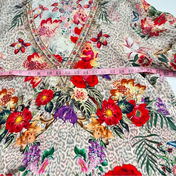 Camilla Shirred Cuff Blouse
Leos Bouquet silk - Picture 8 of 10